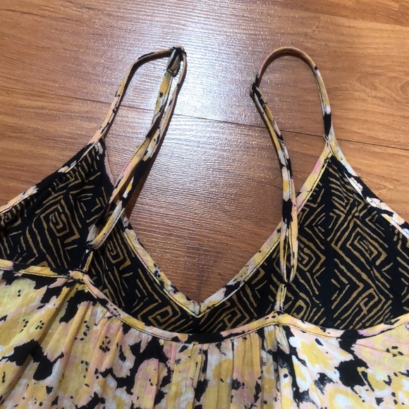 Women’s dress - Picture 5 of 7